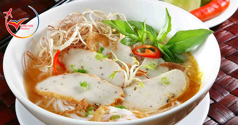 Bánh canh chả cá Phụng